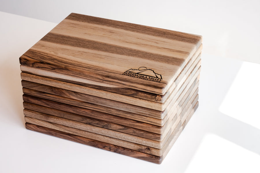 Custom cutting board for luxury corporate gifts
