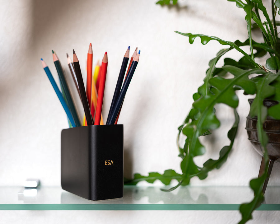 Pen holder