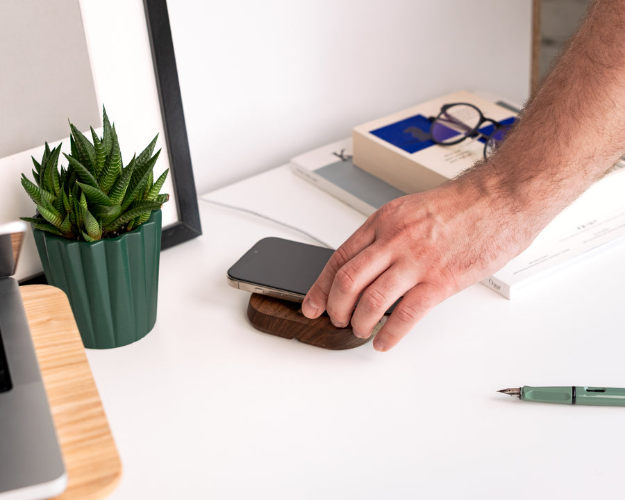 Mono wireless charger